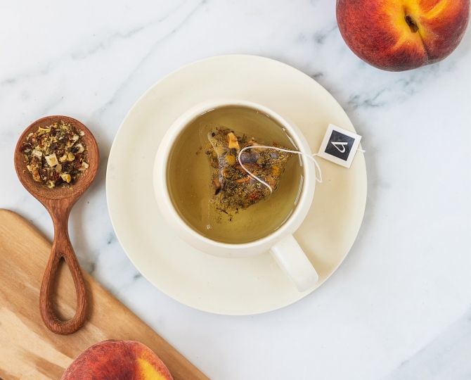 Arbata Serenity Peach Tea Lifestyle 1